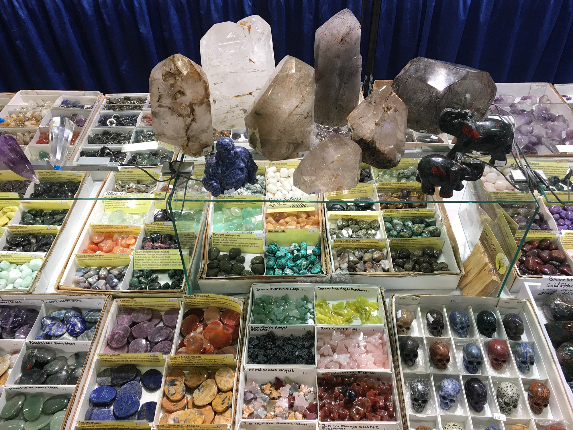 Gem Faire Returns to Sacramento and Is Celebrating 30 Years • Aug. 911